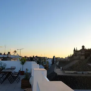 Grand Luxe Hostal