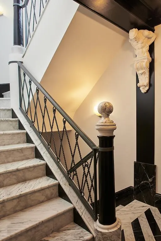 Triana House Bed & Breakfast Seville